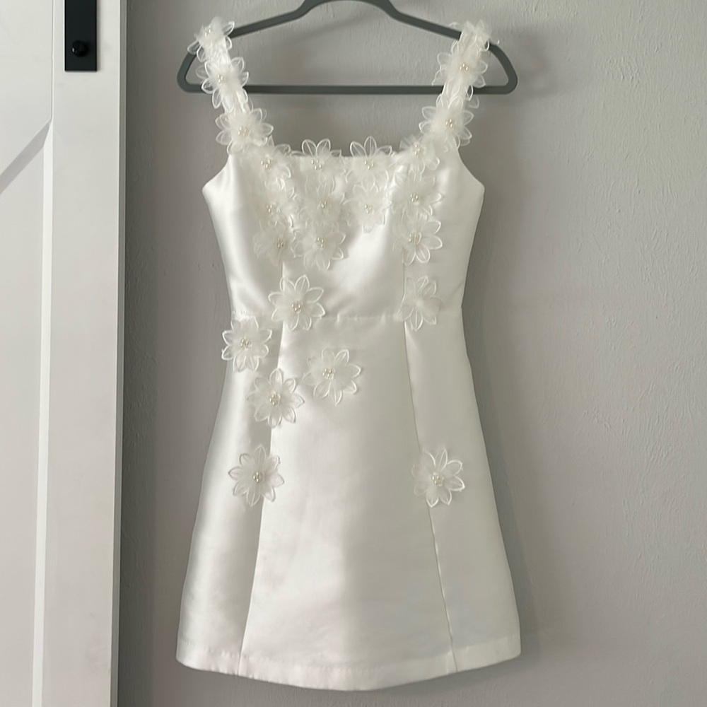 ELLIATT Elder Dress in White